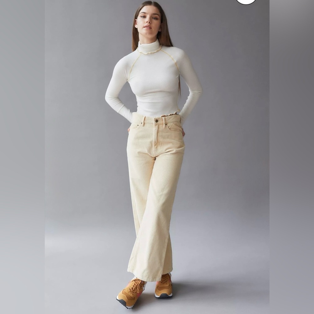 Urban Outfitters BDG High & Wide Beige Corduroy Pant Women’s Size 25